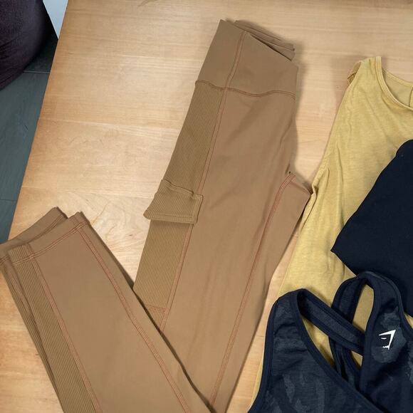 Nike, Gymshark, Aerie, YBP workout clothes bundle size small leggings/tops - Picture 9 of 11